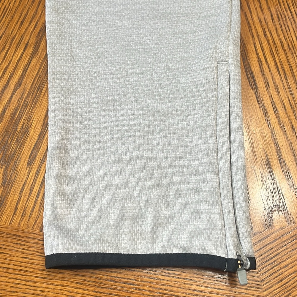 Adidas • Gray Joggers - Picture 6 of 8